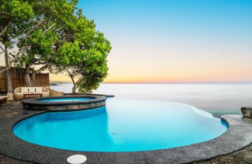 Bahia de la Academia Hotel | Hotel Villa Escalesia Galapagos