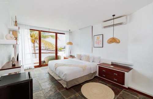 Bahia de la Academia Hotel | Hotel Villa Escalesia Galapagos