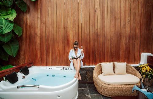 Bahia de la Academia Hotel | Hotel Villa Escalesia Galapagos