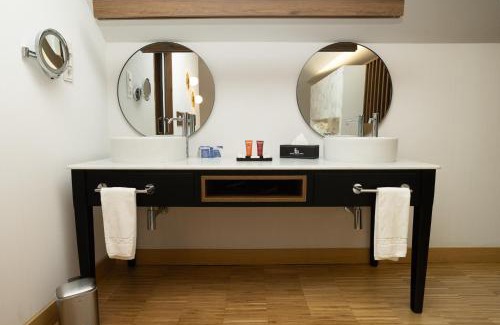Villaviciosa de Odon Hotel | Hotel Villa Odon