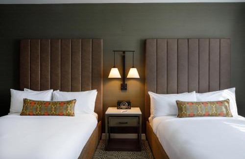 Historic Downtown Grapevine Hotel | Hotel Vin, Autograph Collection