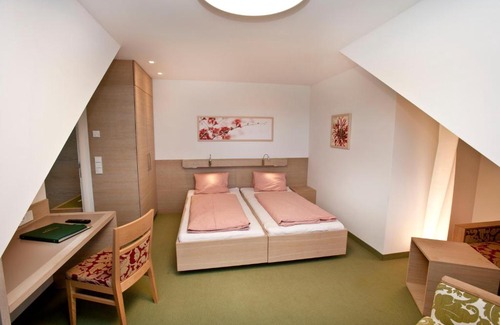 Neustift im Muehlkreis House | Hotel Weiss S