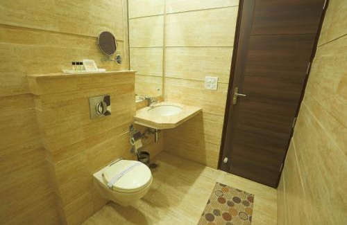 Moga Hotel | Hotel Whistling Greens