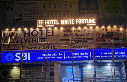 Palanpur Hotel | Hotel White Fortune