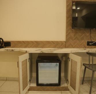 Palanpur Hotel | Hotel White Fortune