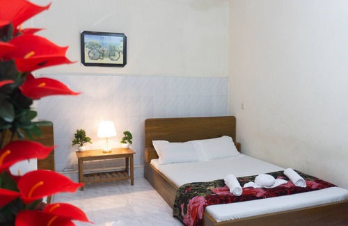 Dhaka Hotel | Hotel White House International Residential - Family Room - AC
