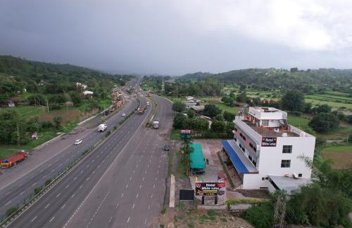 Ratanpur Hotel | Hotel White Lotus
