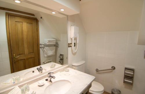 Natales Hotel | Hotel y Cabañas Llanuras de Diana - Caja Los Andes