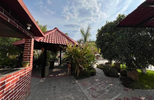 Jalpan de Serra Hotel | Hotel y Restaurante Villas Del Sol Jalpan de Serra