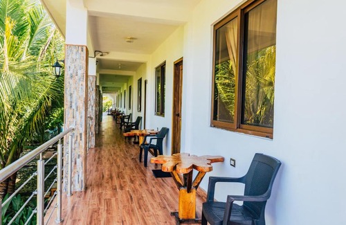 Champerico Hotel | Hotel y Restaurante 7 Mares