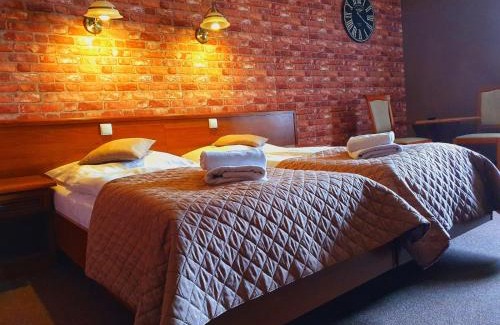 Krapkowice Hotel | Hotel Zamkowy Młyn