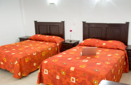 Lazaro Cardenas Hotel | Hotel Zirahuen