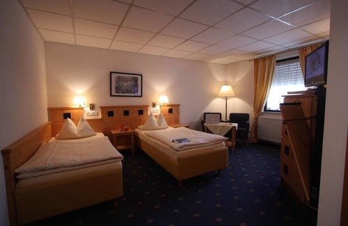 Moerfelden-Walldorf Hotel | Hotel zum Loewen