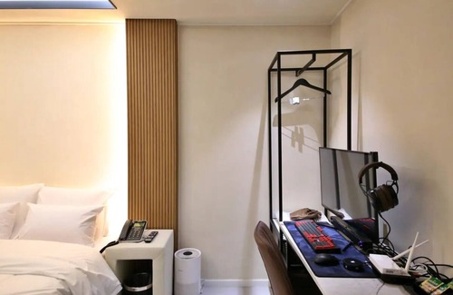 Bongmyeong-dong Hotel | HOTEL141