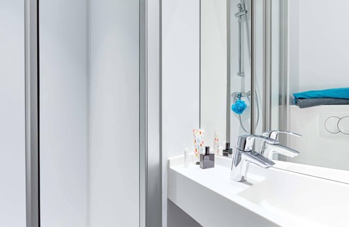 Viviani - Bonnevay Hotel | hotelF1 Lyon Gerland Vénissieux