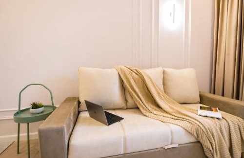 Kentron Apartment | hotelise l Olivia Apartment