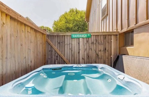 Blue Springs House | HotTub+Pool+Shuffleboard+Arcades