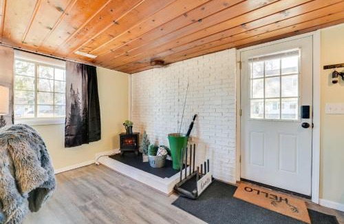 Houghton Lake House | Houghton Lake Cottage - Central Location!