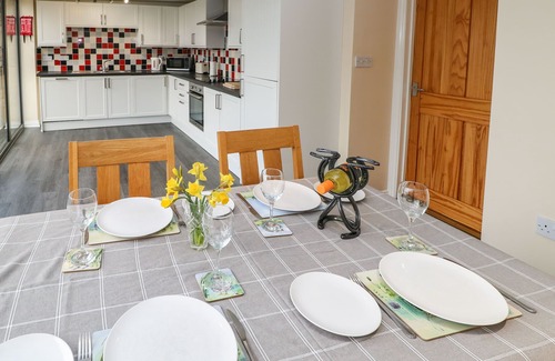 Heddon-on-the-Wall Cottage | HOUGHTON NORTH FARM COTTAGE, family friendly in Heddon-On-The-Wall
