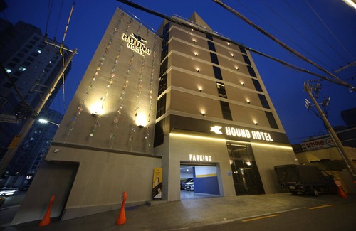 Dongnae District Hotel | Hound Hotel Sajik Minam Station
