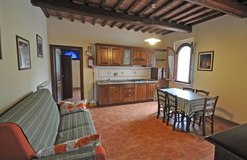 Montecatini Val di Cecina Apartment | House with Wifi and swimming pool