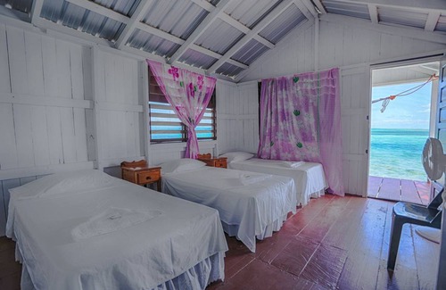 Tobacco Caye House | House ∙ 1 bedroom ∙ 3 guests