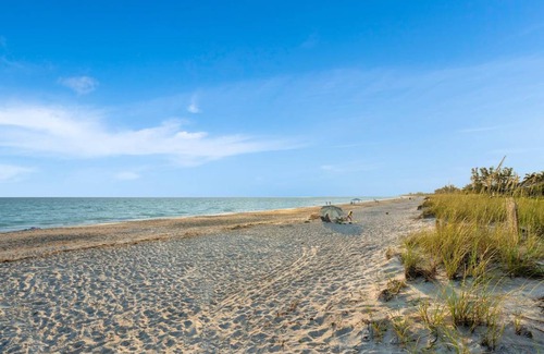 Whitney Beach House | House ∙ 1 bedroom ∙ 4 guests