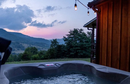 Seneca Rocks House | House ∙ 1 bedroom ∙ 2 guests