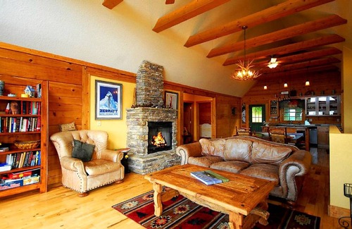 Wolf Laurel House | House ∙ 1 bedroom ∙ 10 guests