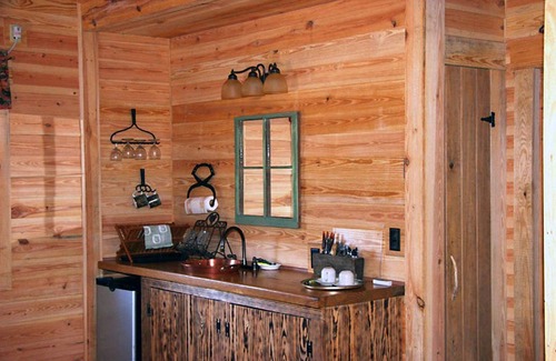 Kountze House | House ∙ 1 bedroom ∙ 4 guests