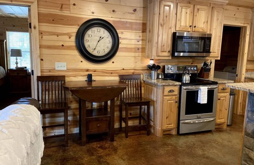 Broken Bow House | House ∙ 1 bedroom ∙ 12 guests