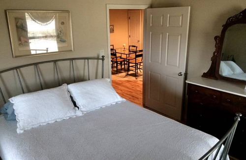 Spring Branch House | House ∙ 1 bedroom ∙ 4 guests