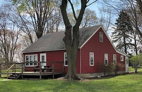 Huron House | House #134 cozy 4 bedroom family house with great views.