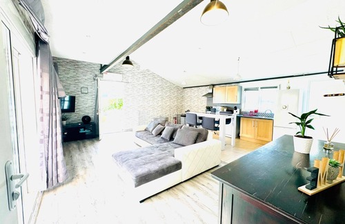 Le Beausset Villa | House 2/4 pers air-conditioned swimming pool ping pong near bandol
