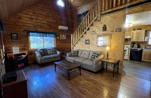 Bruceton Mills House | House ∙ 2 bedrooms ∙ 5 guests