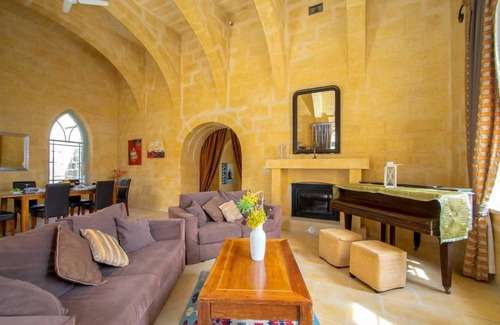 Kercem House | House ∙ 2 bedrooms ∙ 5 guests