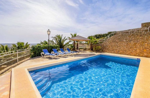 Kercem House | House ∙ 2 bedrooms ∙ 5 guests