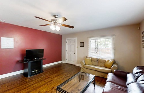 Tallahassee House | House ∙ 2 bedrooms ∙ 4 guests
