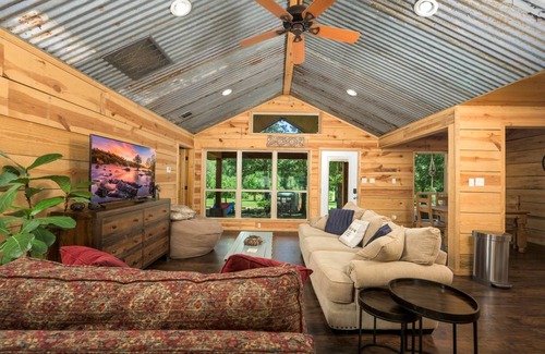 Pickens House | House ∙ 2 bedrooms ∙ 6 guests