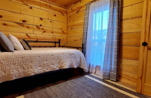 Pickens House | House ∙ 2 bedrooms ∙ 6 guests