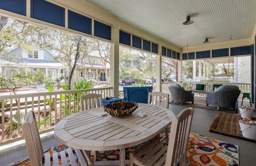 Watercolor House | House ∙ 2 bedrooms ∙ 6 guests