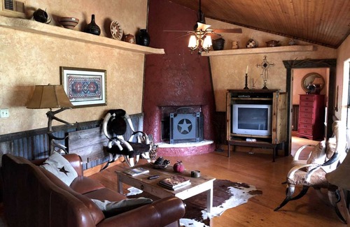 Tarpley House | House ∙ 2 bedrooms ∙ 6 guests