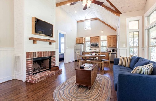 Royse City House | House ∙ 2 bedrooms ∙ 8 guests