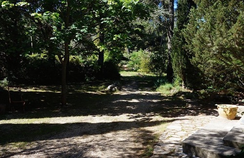 Grand Sud House | House 2 people 3 km from Aix en Provence, 85m2, charm and calm.