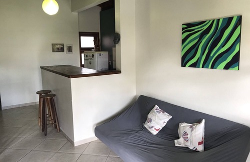 Rio Tavares House | House 2 Sleeps 200 meters from Joaquina beach