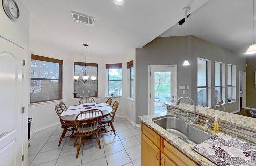 Apache Shores House | House ∙ 3 bedrooms ∙ 6 guests