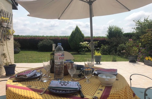 Belbeuf House | House 3 bedrooms Garden south view Fields Carrefour School Swimming pool Bus Rouen on foot