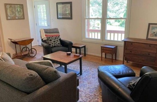 Sperryville House | House ∙ 3 bedrooms ∙ 5 guests