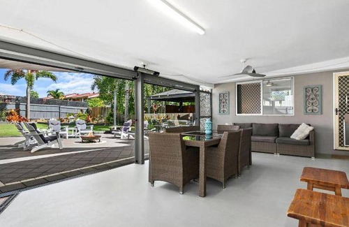 Pialba House | House ∙ 3 bedrooms ∙ 6 guests