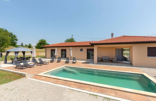 Topid House | House ∙ 3 bedrooms ∙ 8 guests